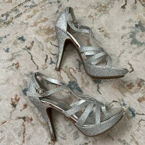 Fioni Night Silver Heels